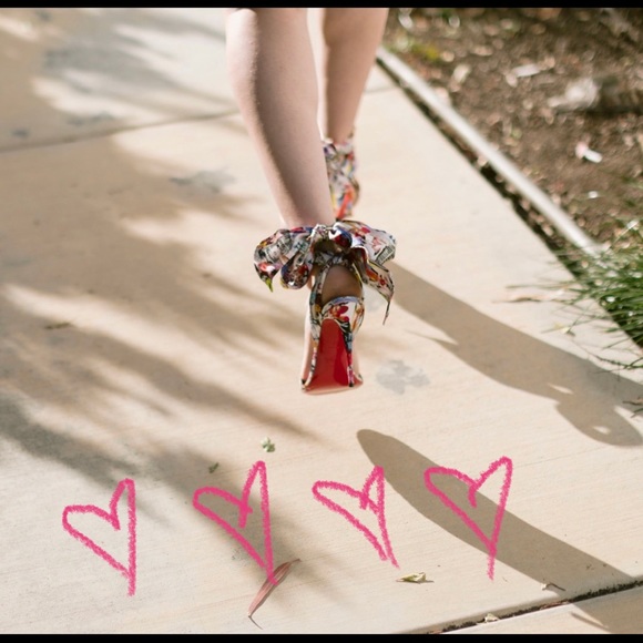 Authentic Christian Louboutin SANDALE DU DESERT Pop Art Ankle Tie Bow Heel Pump - Picture 6 of 17